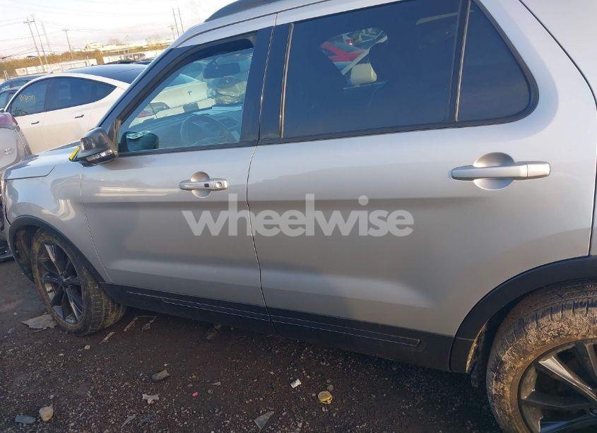 Photo 14 of 2018 Ford Explorer XLT (VIN 1FM5K8D81JGC83382)