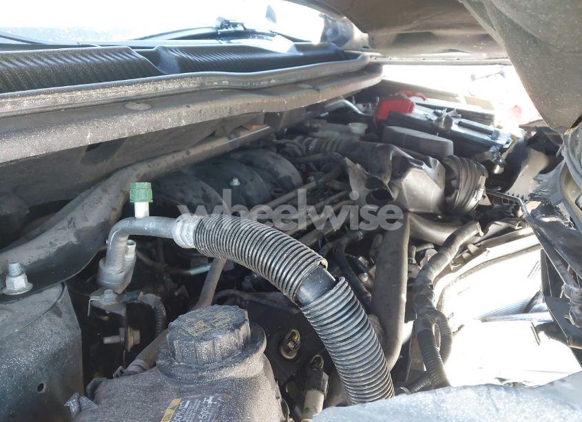 Photo 10 of 2018 Ford Explorer XLT (VIN 1FM5K8D81JGC83611)