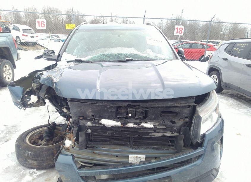 Photo 6 of 2019 Ford Explorer XLT (VIN 1FM5K8D81KGA38437)