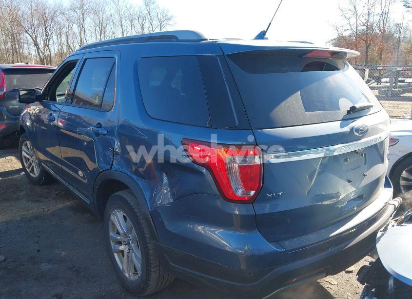 Photo 3 of 2019 Ford Explorer XLT (VIN 1FM5K8D81KGA48059)