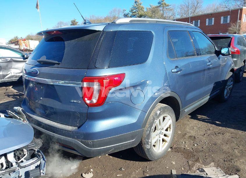 Photo 4 of 2019 Ford Explorer XLT (VIN 1FM5K8D81KGA48059)