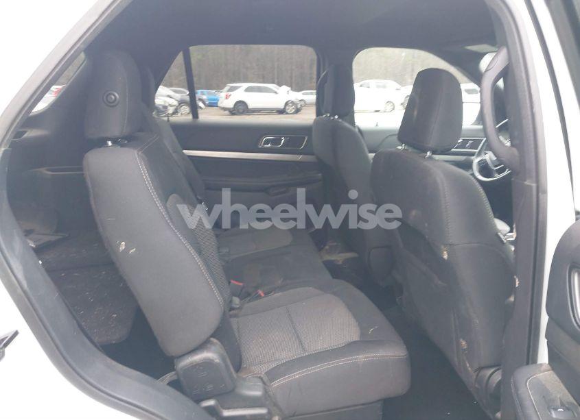 Photo 8 of 2019 Ford Explorer XLT (VIN 1FM5K8D81KGA85113)