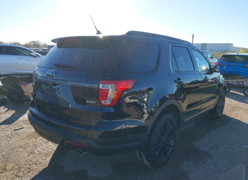 Photo 4 of 2019 Ford Explorer XLT (VIN 1FM5K8D81KGB25173)