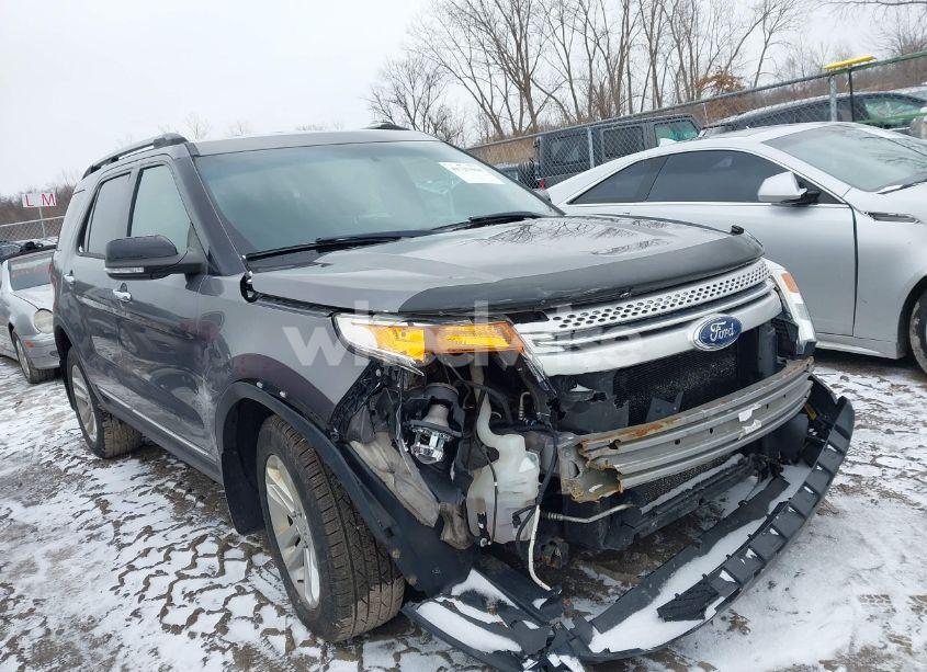 2014 Ford Explorer XLT (VIN 1FM5K8D82EGA12224) main photo