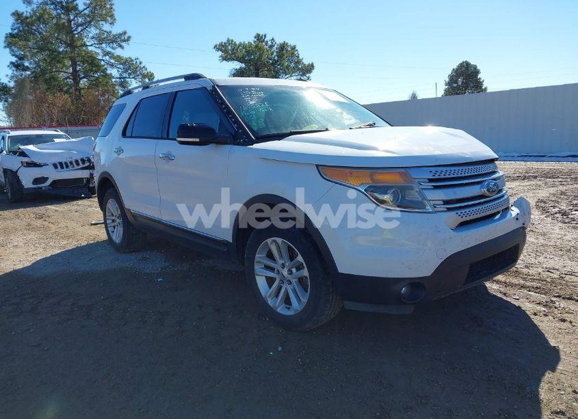 2014 Ford Explorer XLT (VIN 1FM5K8D82EGA55610) main photo