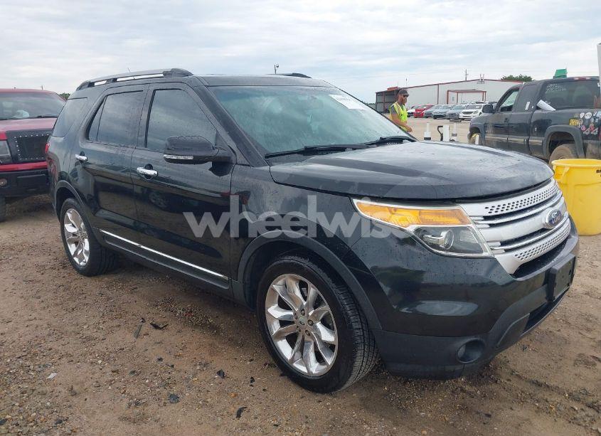 2014 Ford Explorer XLT (VIN 1FM5K8D82EGA68485) main photo