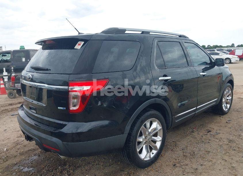 Photo 4 of 2014 Ford Explorer XLT (VIN 1FM5K8D82EGA68485)