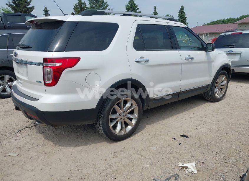 Photo 4 of 2014 Ford Explorer XLT (VIN 1FM5K8D82EGA79387)