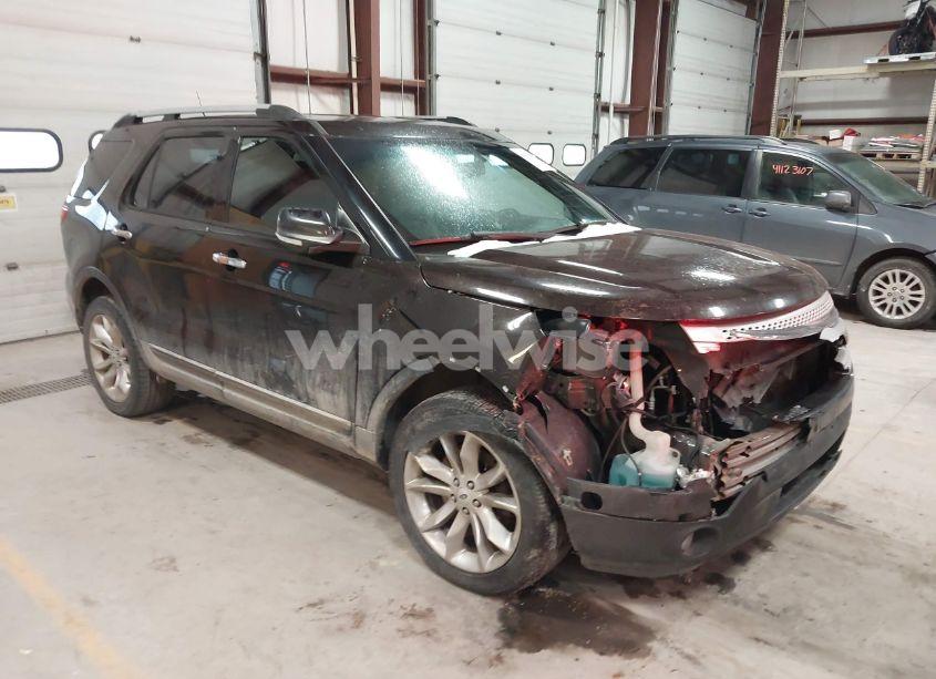 2014 Ford Explorer XLT (VIN 1FM5K8D82EGB97472) main photo