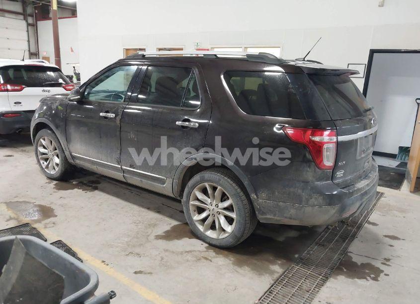 Photo 3 of 2014 Ford Explorer XLT (VIN 1FM5K8D82EGB97472)