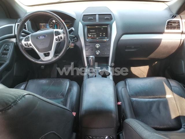 Photo 6 of 2015 FORD EXPLORER XLT (VIN 1FM5K8D82FGA00639)
