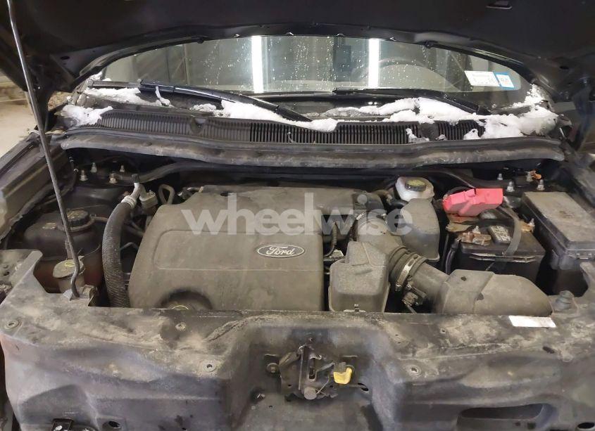 Photo 10 of 2015 Ford Explorer XLT (VIN 1FM5K8D82FGA16985)