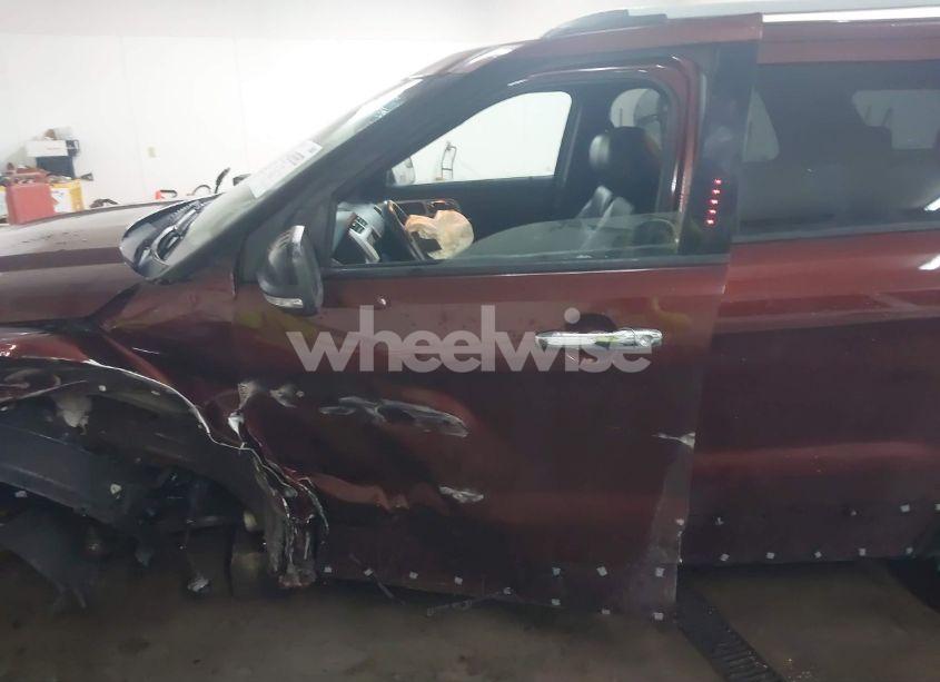 Photo 18 of 2015 Ford Explorer XLT (VIN 1FM5K8D82FGA25654)