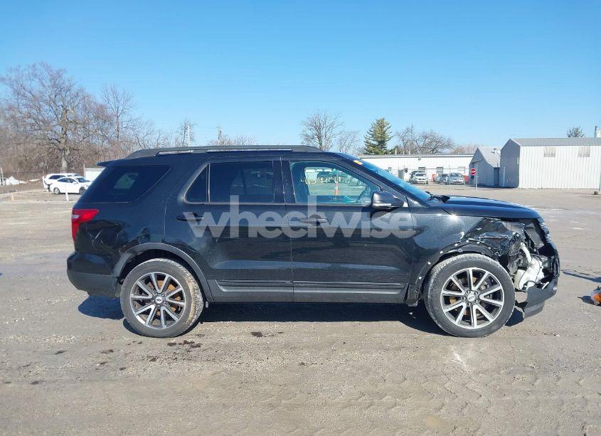 Photo 14 of 2015 Ford Explorer XLT (VIN 1FM5K8D82FGA33026)