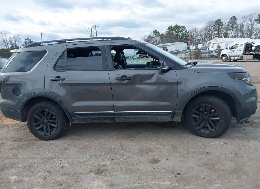 Photo 13 of 2015 Ford Explorer XLT (VIN 1FM5K8D82FGA76376)