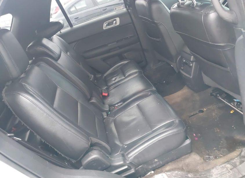 Photo 8 of 2015 Ford Explorer XLT (VIN 1FM5K8D82FGA92304)