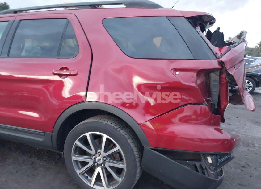 Photo 20 of 2015 Ford Explorer XLT (VIN 1FM5K8D82FGB63386)