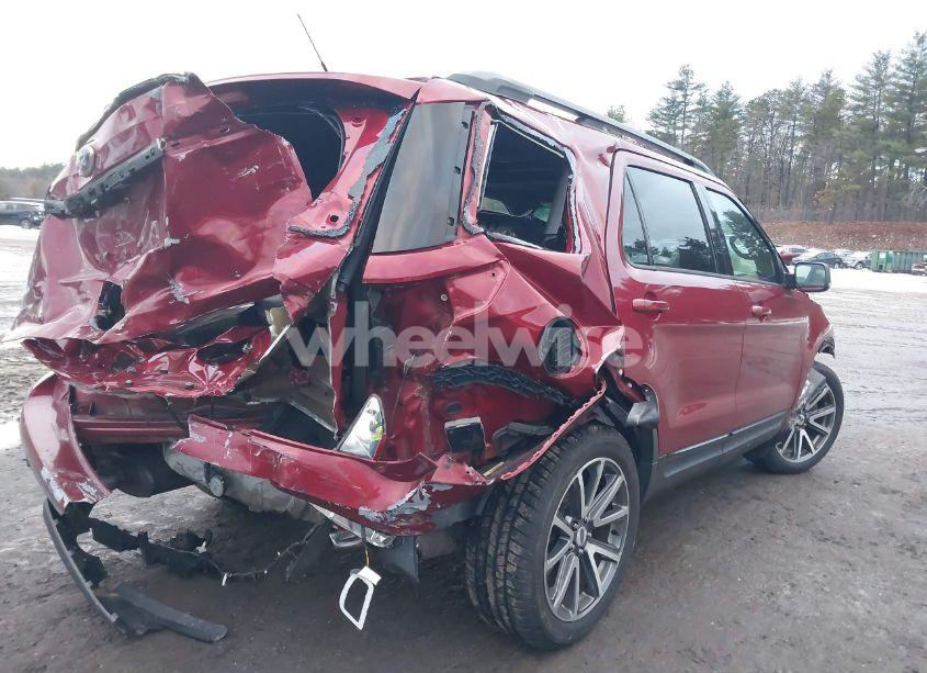 Photo 4 of 2015 Ford Explorer XLT (VIN 1FM5K8D82FGB63386)