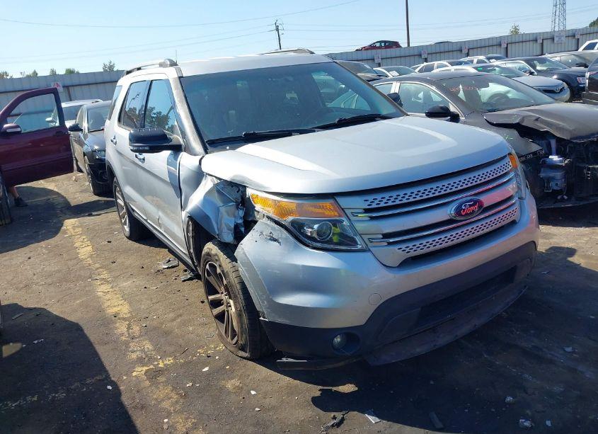 2015 Ford Explorer XLT (VIN 1FM5K8D82FGB79880) main photo