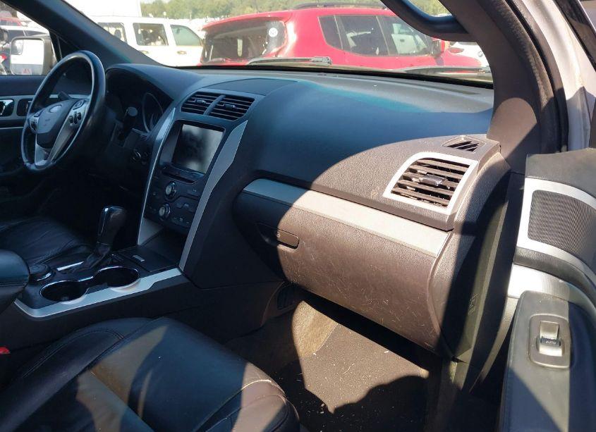 Photo 5 of 2015 Ford Explorer XLT (VIN 1FM5K8D82FGB79880)