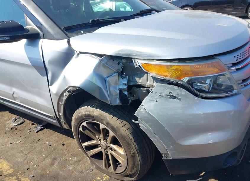 Photo 6 of 2015 Ford Explorer XLT (VIN 1FM5K8D82FGB79880)