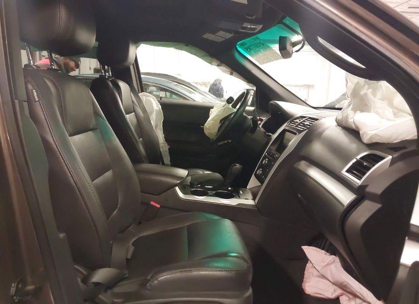 Photo 5 of 2015 Ford Explorer XLT (VIN 1FM5K8D82FGB79975)