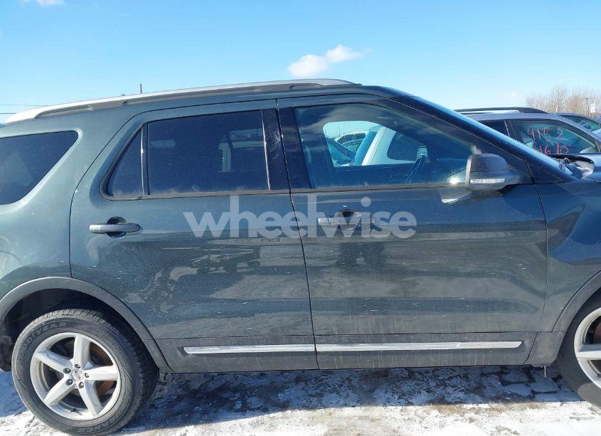 Photo 13 of 2016 Ford Explorer XLT (VIN 1FM5K8D82GGB10365)