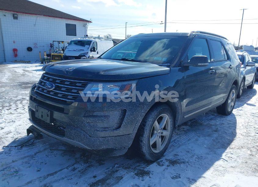 Photo 2 of 2016 Ford Explorer XLT (VIN 1FM5K8D82GGB10365)