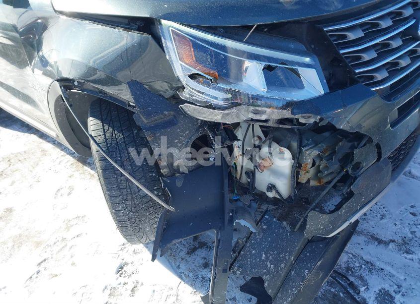 Photo 6 of 2016 Ford Explorer XLT (VIN 1FM5K8D82GGB10365)