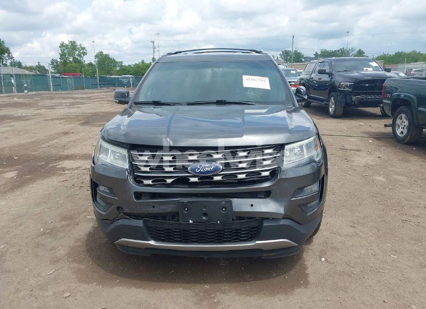 Photo 12 of 2016 Ford Explorer XLT (VIN 1FM5K8D82GGB40627)