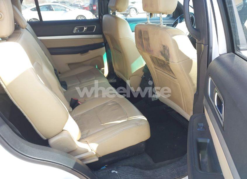 Photo 8 of 2016 Ford Explorer XLT (VIN 1FM5K8D82GGC51372)