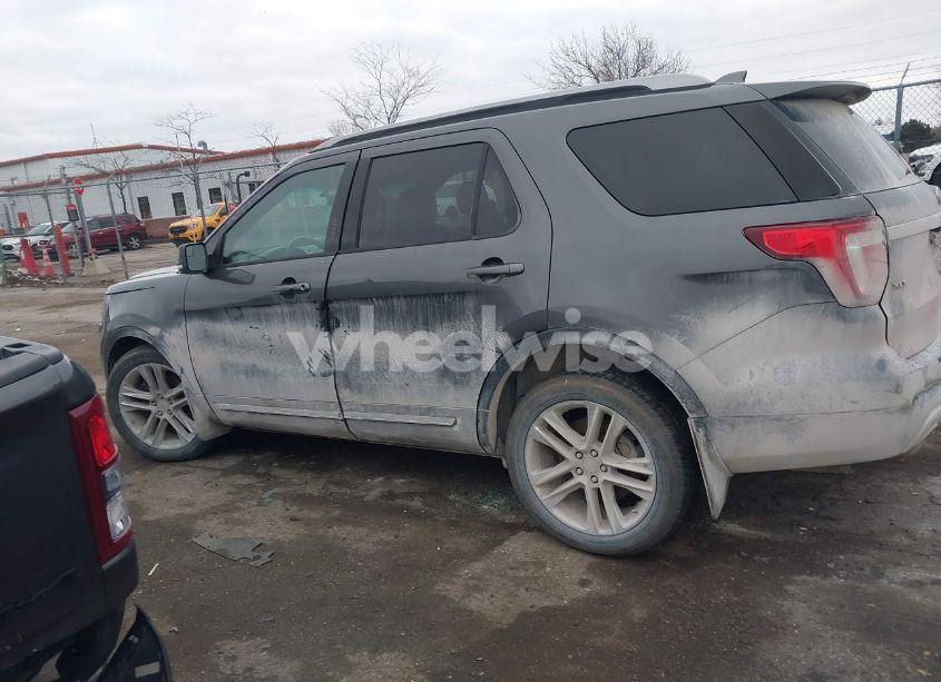 Photo 14 of 2016 Ford Explorer XLT (VIN 1FM5K8D82GGC84761)