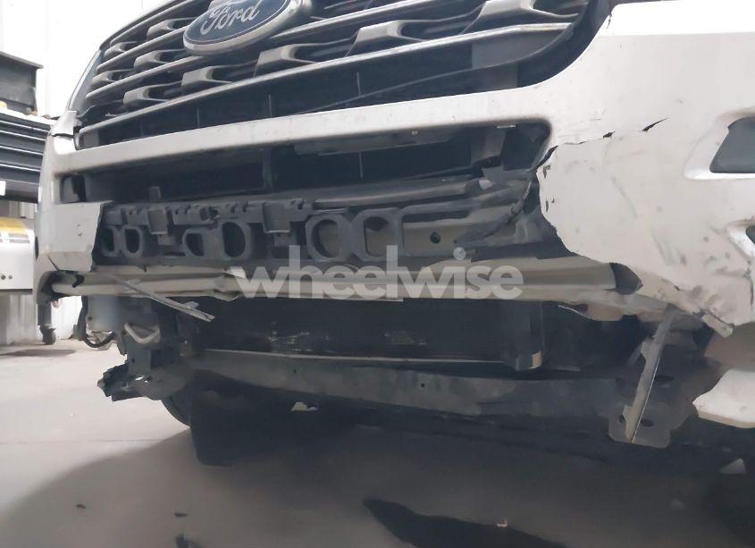 Photo 6 of 2016 Ford Explorer XLT (VIN 1FM5K8D82GGD12266)