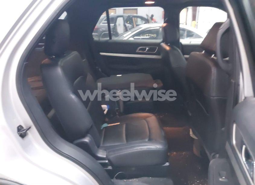 Photo 8 of 2016 Ford Explorer XLT (VIN 1FM5K8D82GGD12266)