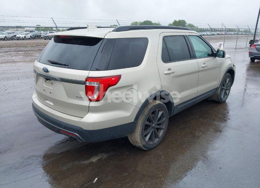 Photo 4 of 2017 Ford Explorer XLT (VIN 1FM5K8D82HGB13073)