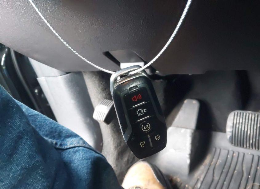 Photo 11 of 2017 Ford Explorer XLT (VIN 1FM5K8D82HGB26373)