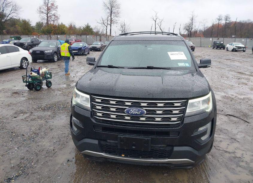 Photo 12 of 2017 Ford Explorer XLT (VIN 1FM5K8D82HGB26373)