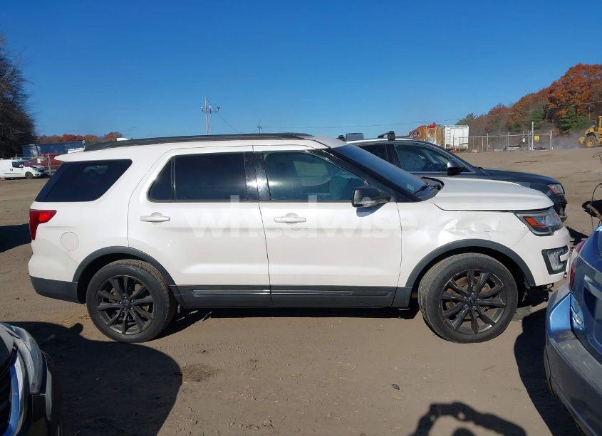 Photo 14 of 2017 Ford Explorer XLT (VIN 1FM5K8D82HGB67926)