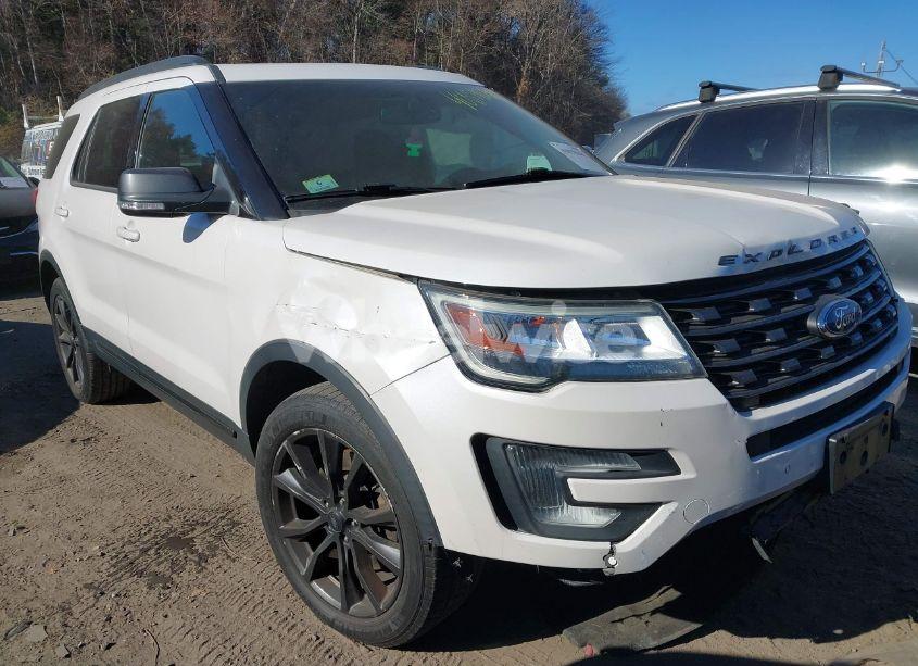 Photo 6 of 2017 Ford Explorer XLT (VIN 1FM5K8D82HGB67926)
