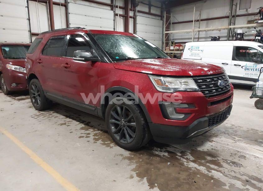 2017 Ford Explorer XLT (VIN 1FM5K8D82HGC15652) main photo