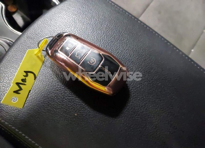 Photo 11 of 2017 Ford Explorer XLT (VIN 1FM5K8D82HGC15652)