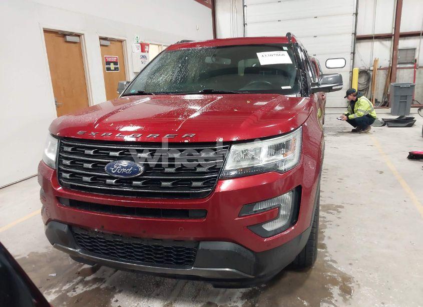 Photo 13 of 2017 Ford Explorer XLT (VIN 1FM5K8D82HGC15652)