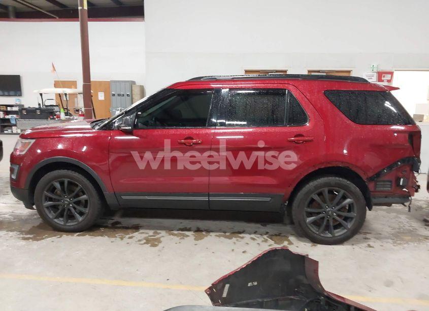 Photo 15 of 2017 Ford Explorer XLT (VIN 1FM5K8D82HGC15652)