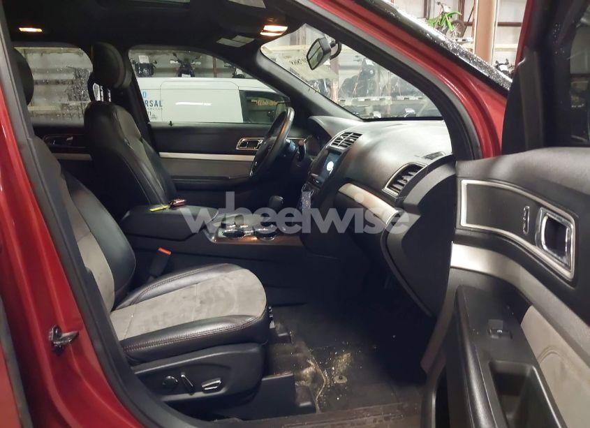 Photo 5 of 2017 Ford Explorer XLT (VIN 1FM5K8D82HGC15652)