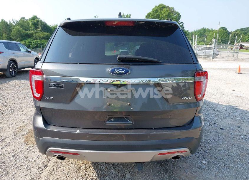 Photo 16 of 2017 Ford Explorer XLT (VIN 1FM5K8D82HGC79240)