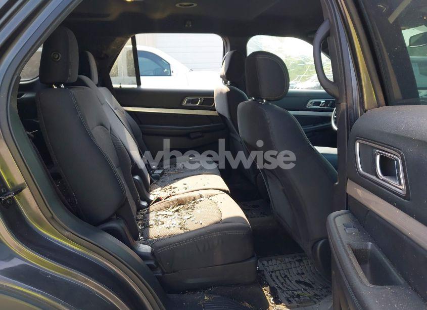 Photo 8 of 2017 Ford Explorer XLT (VIN 1FM5K8D82HGC79240)