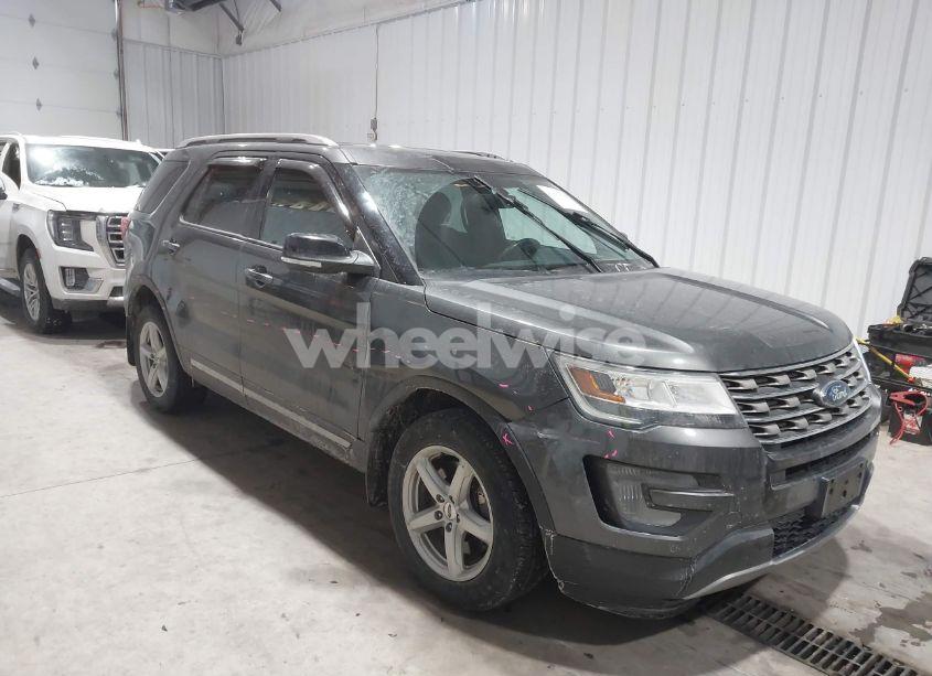 2017 Ford Explorer XLT (VIN 1FM5K8D82HGD99443) main photo