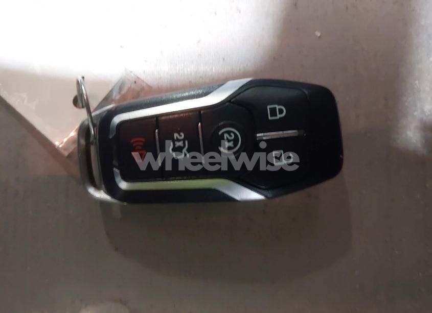 Photo 11 of 2017 Ford Explorer XLT (VIN 1FM5K8D82HGD99443)