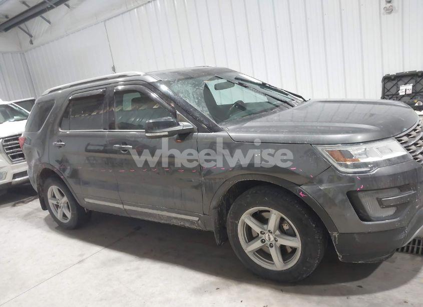 Photo 14 of 2017 Ford Explorer XLT (VIN 1FM5K8D82HGD99443)