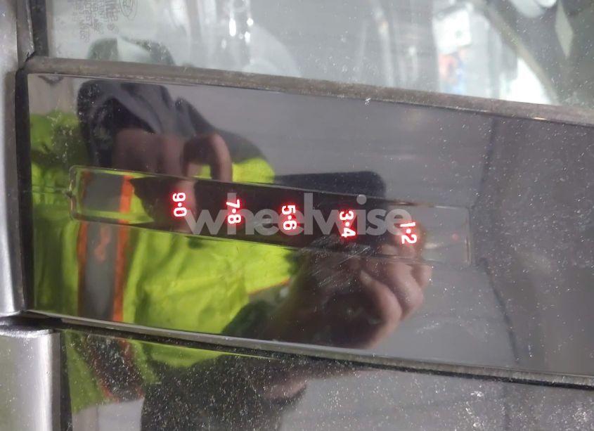 Photo 18 of 2017 Ford Explorer XLT (VIN 1FM5K8D82HGD99443)